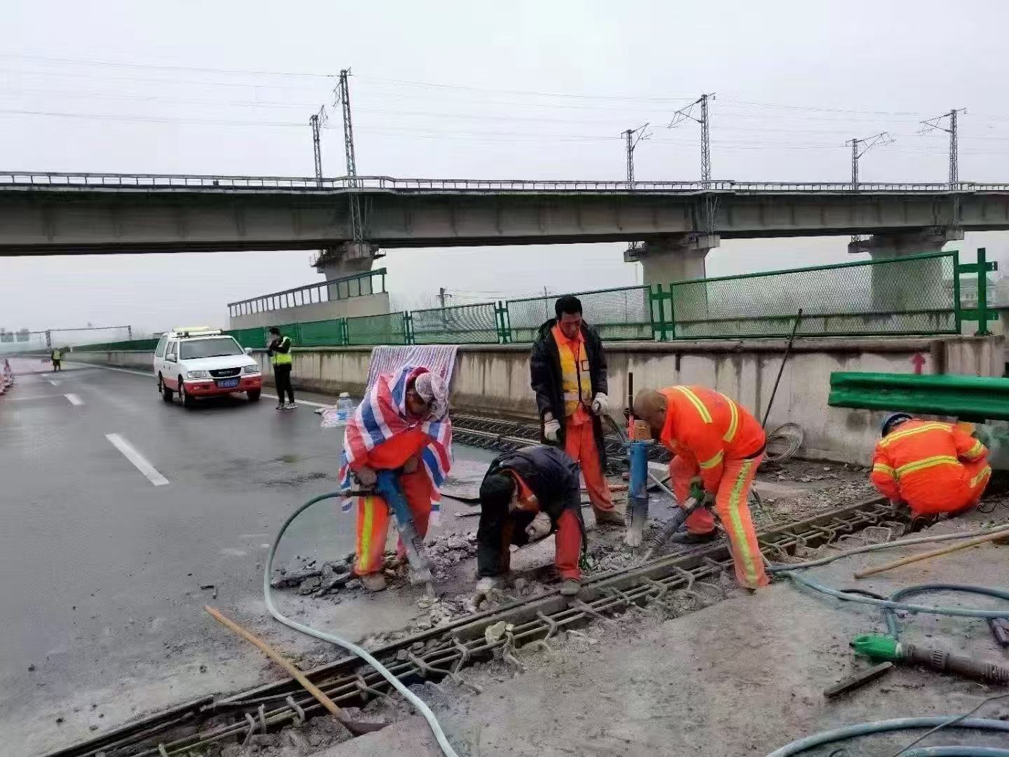 永平桥梁伸缩缝抢修料
